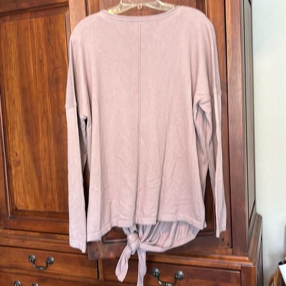 Soma - Women’s Soft Lightweight Sweater with tie bottom. Color: Mauve.  Size: M - Picture 4 of 5